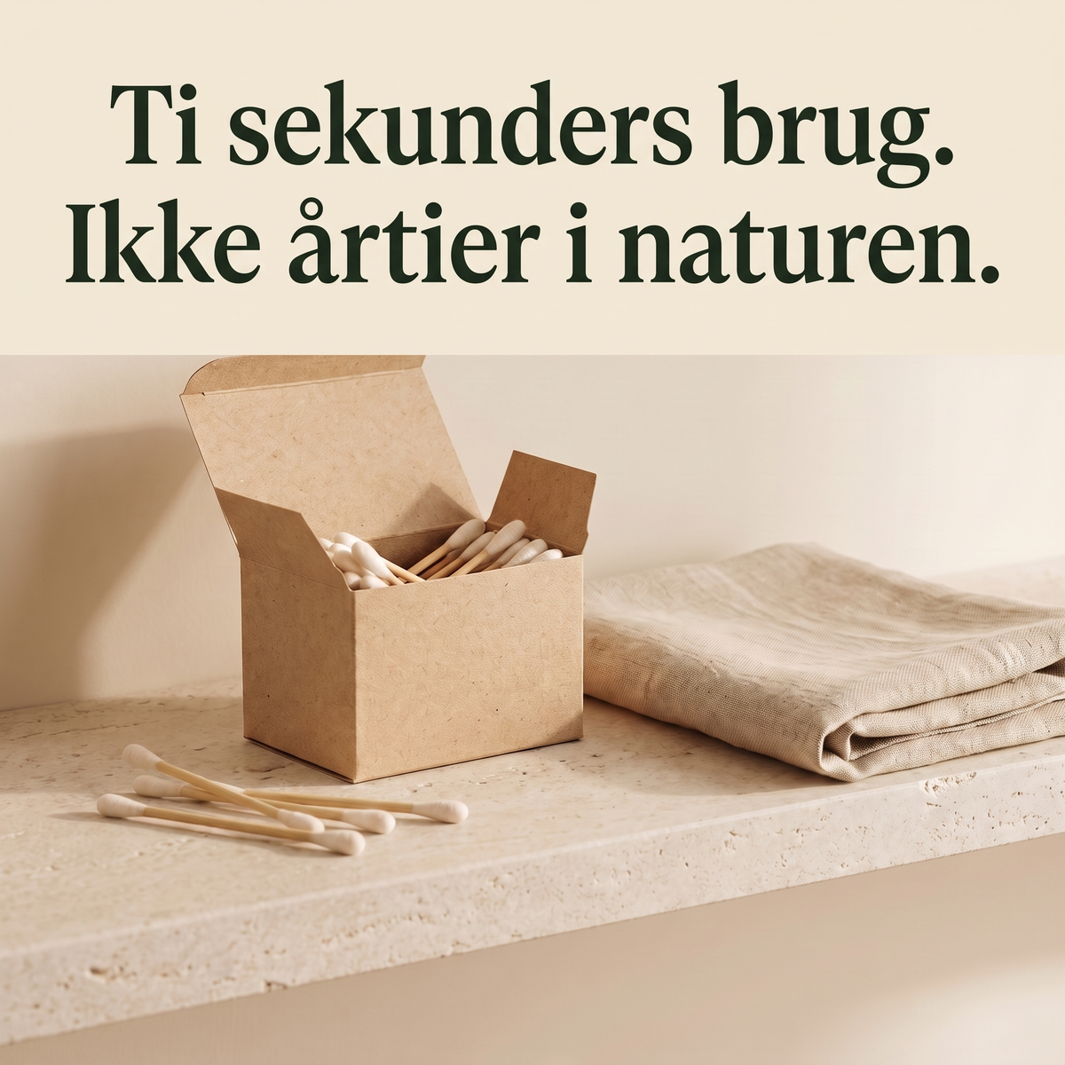 Ti sekunders brug. Vatpinde i bambus på badeværelseshylde